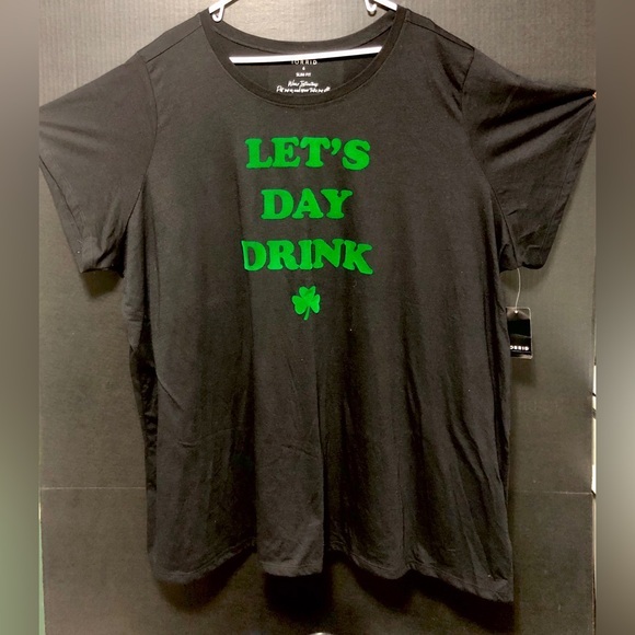 🌅Torrid St. Patrick’s Day Lets Day Drink Slim Fit Tee - Picture 1 of 10